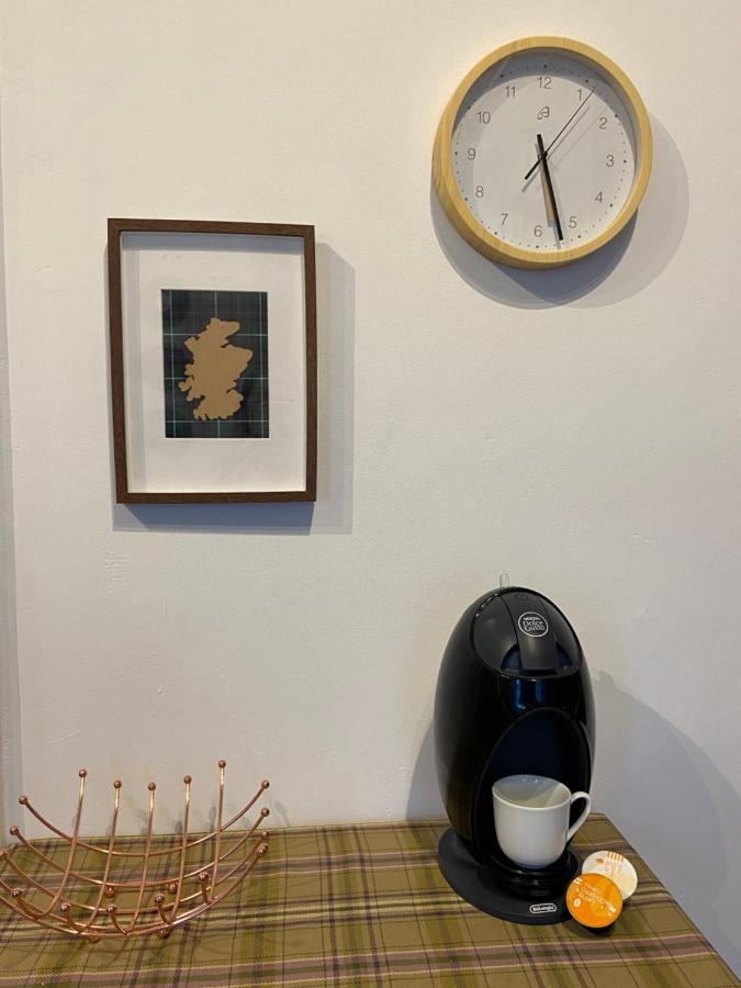 Newly Refurbished Town Centre Apartment Оубън Екстериор снимка