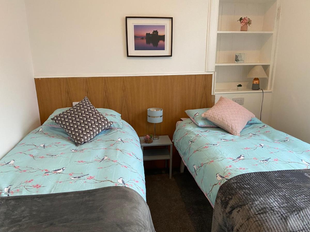 Newly Refurbished Town Centre Apartment Оубън Екстериор снимка